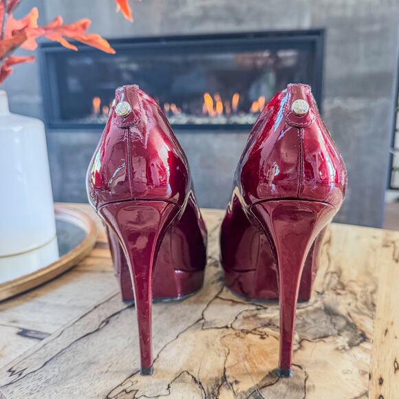 Stuart Weitzman Stage Fire Quasar Patent Leather Peep-Toe Platform Pump, M9.0 - Picture 6 of 8